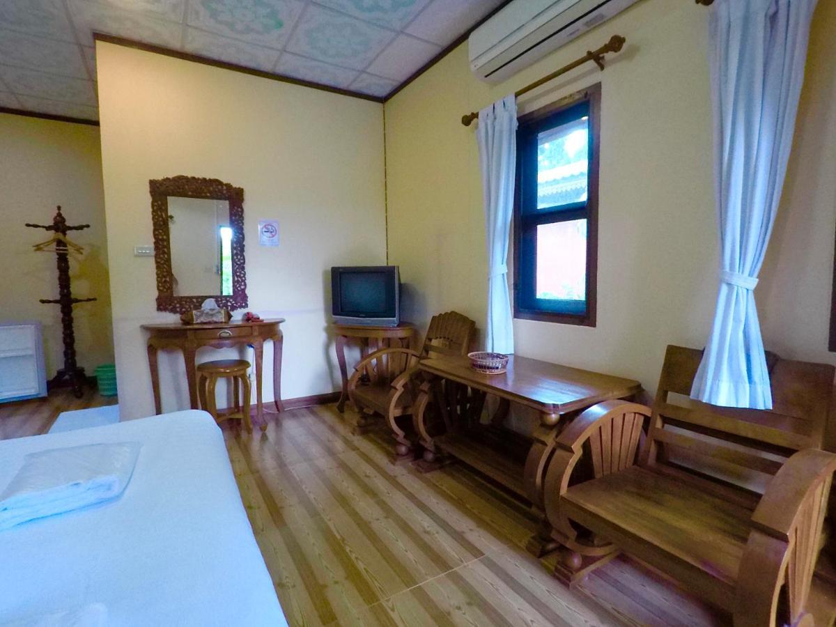 Chiangsan Goldenland Resort Chiang Saen Exterior photo