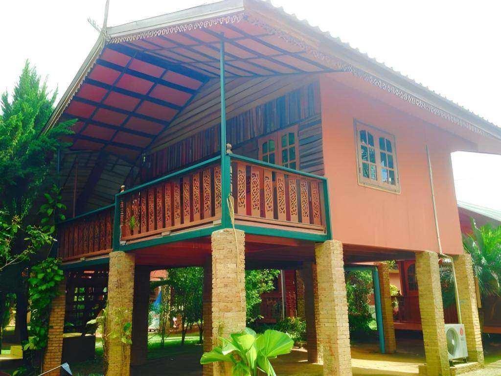 Chiangsan Goldenland Resort Chiang Saen Exterior photo